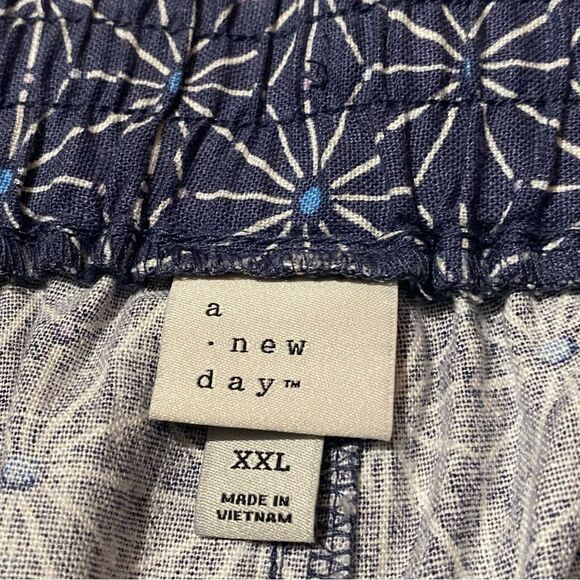 A New Day High Waisted Pull On Linen Blend Blue Starburst Shorts Women's XXL - Picture 5 of 10